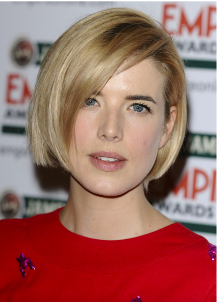 Pro britskou herečku a modelku Agyness Deyn je typické krátké blond mikádo.
