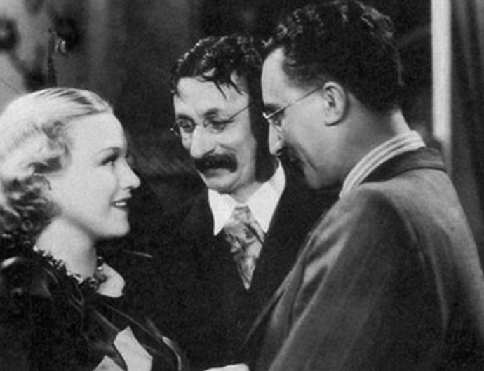 Adina Mandlová ve filmu Ducháček to zařídí
Adina Mandlová ve filmu Ducháček to zařídí