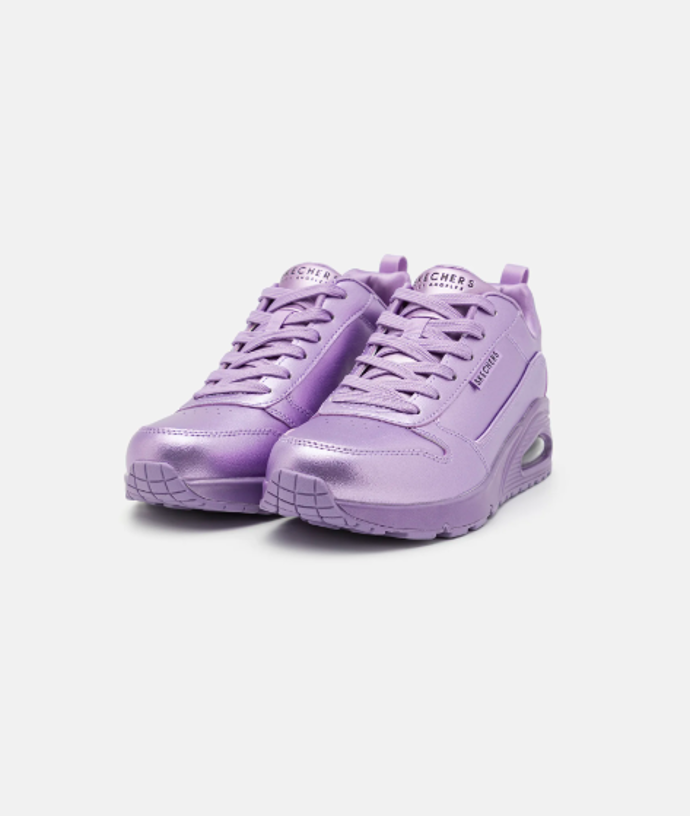 Tenisky, Skechers, 2200 Kč
