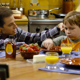 Angus T. Jones v sitcomu Dva a půl chlapa
