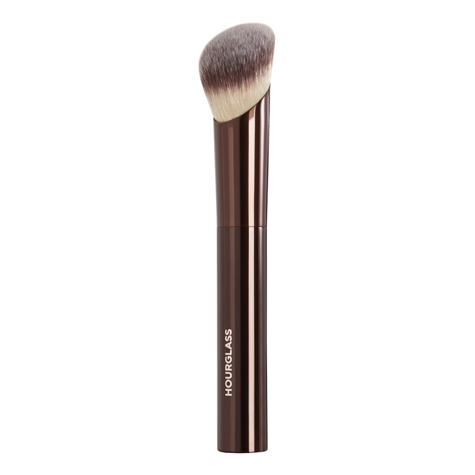Štětec na make-up Ambient Soft Glow Foundation Brush, Hourglass, 1400 Kč
