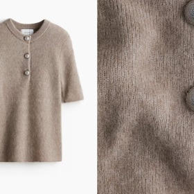 Top z mohérové směsi s knoflíky u krku, H&M, 1 199 Kč
