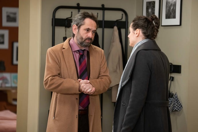 Nekonečný seriál Ulice sleduje dramatické osudy několika rodin žijících v sousedství
