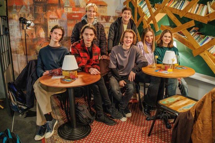 Jirka s Honzou a partička ze seriálu Ulice
Jirka s Honzou a partička ze seriálu Ulice