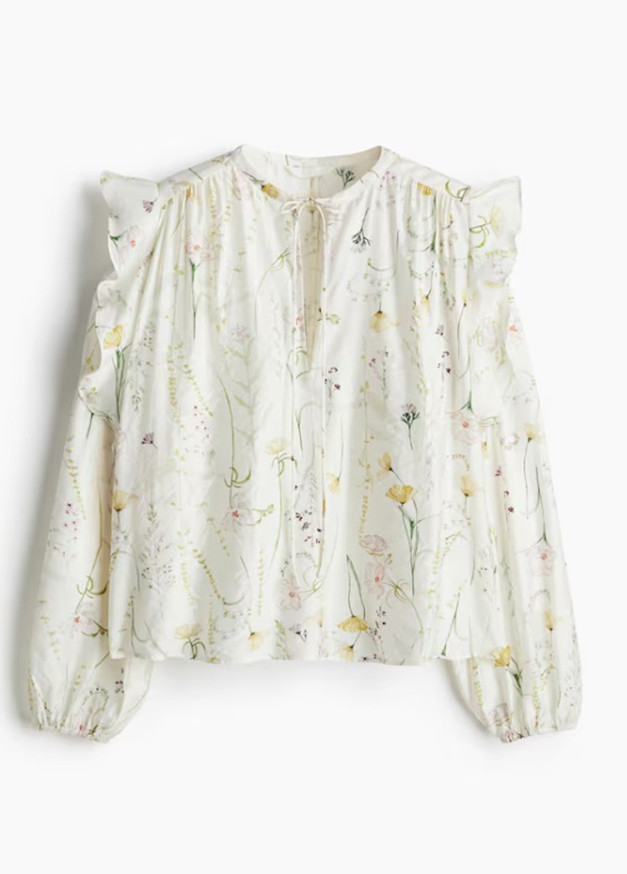 Halenka lemovaná volánky, H&M, 479 Kč
