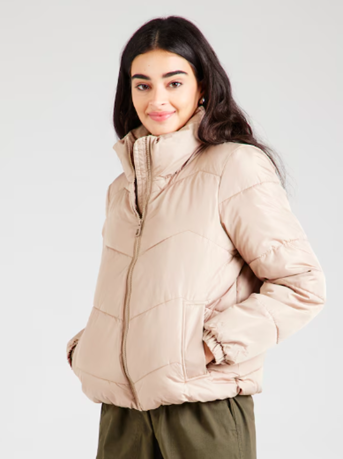 VERO MODA 999 Kč
VERO MODA 999 Kč