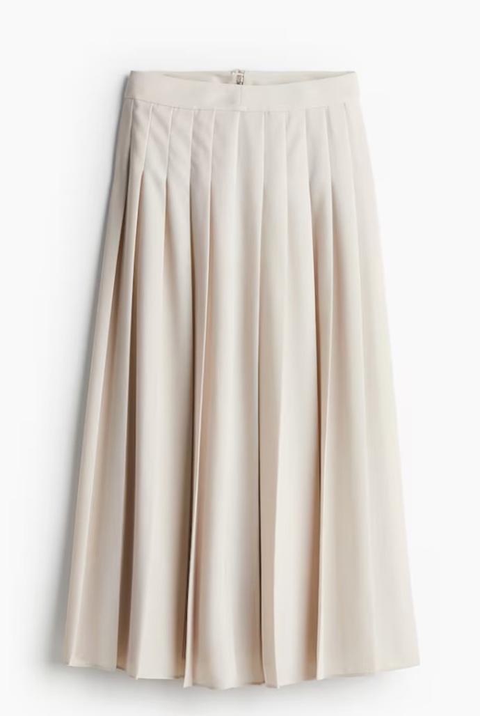 Skládaná sukně, H&M, 1 199 Kč 
