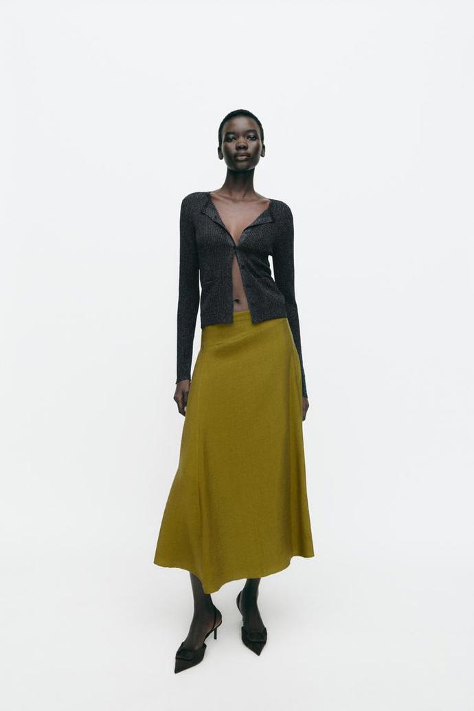 Asymetrická sukně, Zara, 799 Kč
Asymetrická sukně, Zara, 799 Kč