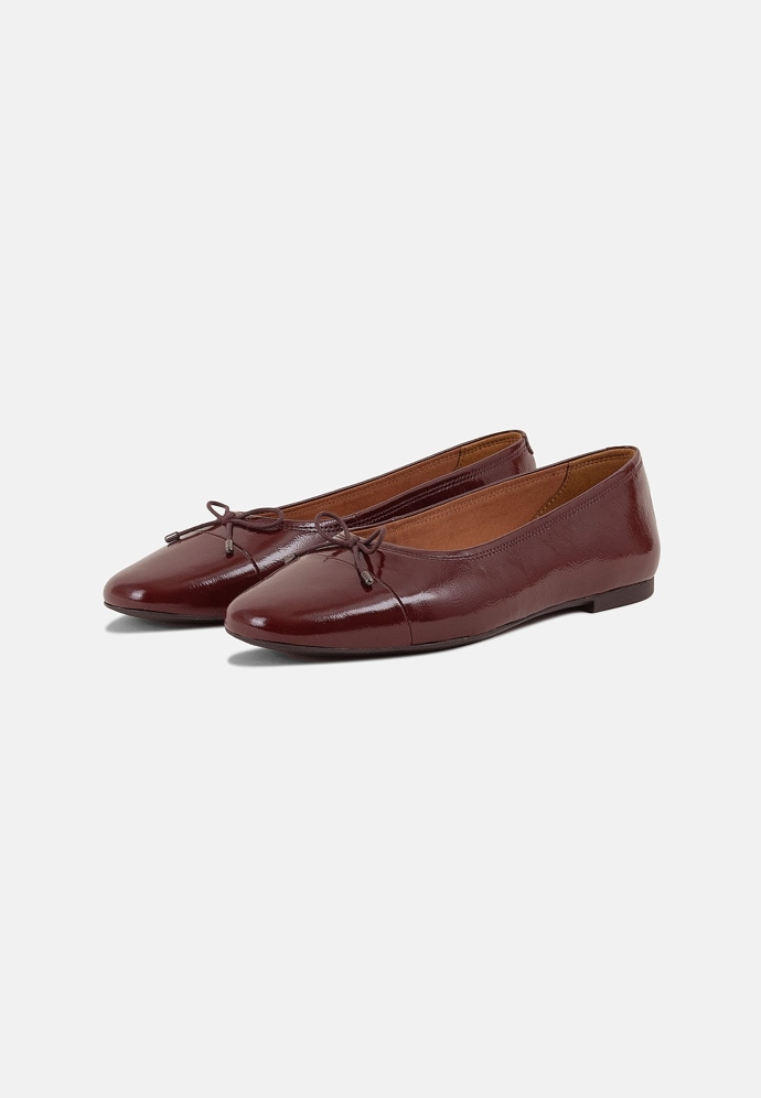 Balerínky Jolin, Vagabond, 1750 Kč (po slevě)
Balerínky Jolin, Vagabond, 1750 Kč (po slevě)