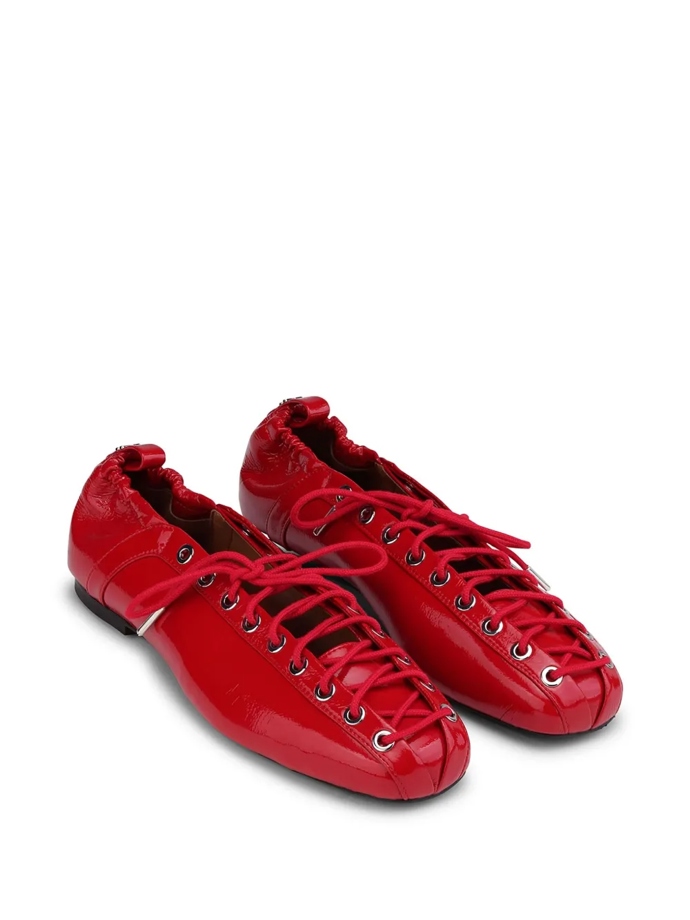 Balerínky lace-up leather ballerina shoes, Ganni, 395 eur
Balerínky lace-up leather ballerina shoes, Ganni, 395 eur