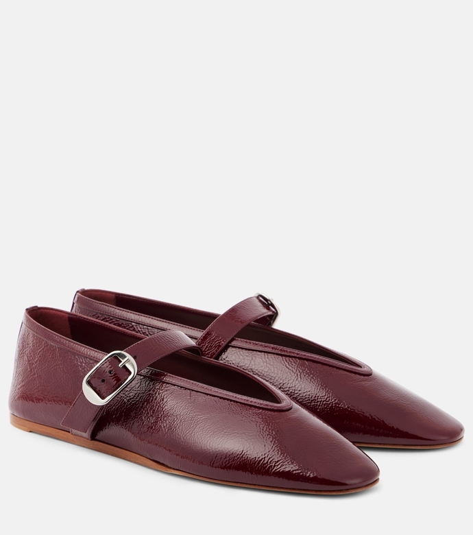 Balerínky Stella patent leather ballet flats, Le Monde Béryl, 495 eur
Balerínky Stella patent leather ballet flats, Le Monde Béryl, 495 eur