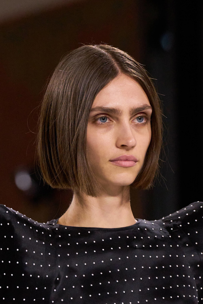 Glossy bob Balmain S25
Glossy bob Balmain S25