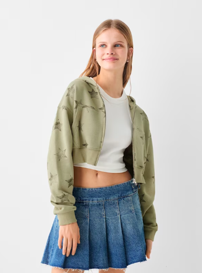 Bershka Mikina 699 Kč
Bershka Mikina 699 Kč