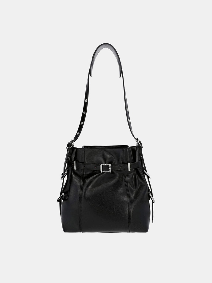 Charles & Keith, 105 eur
Charles & Keith, 105 eur