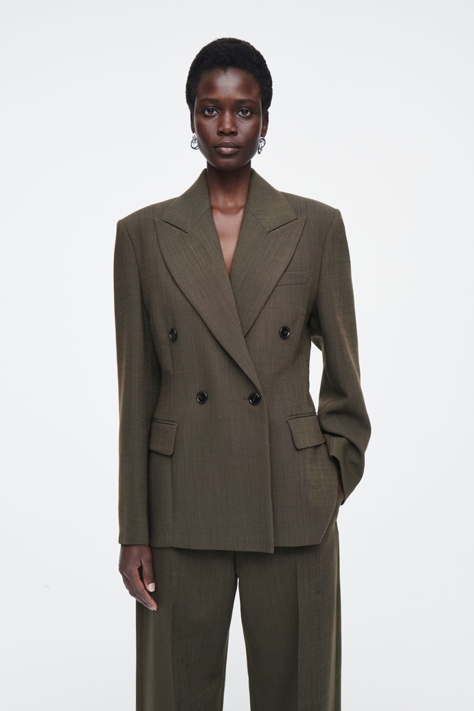 Cos, 175 eur
