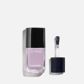 Chanel lak na nehty, Douglas, 716 Kč
