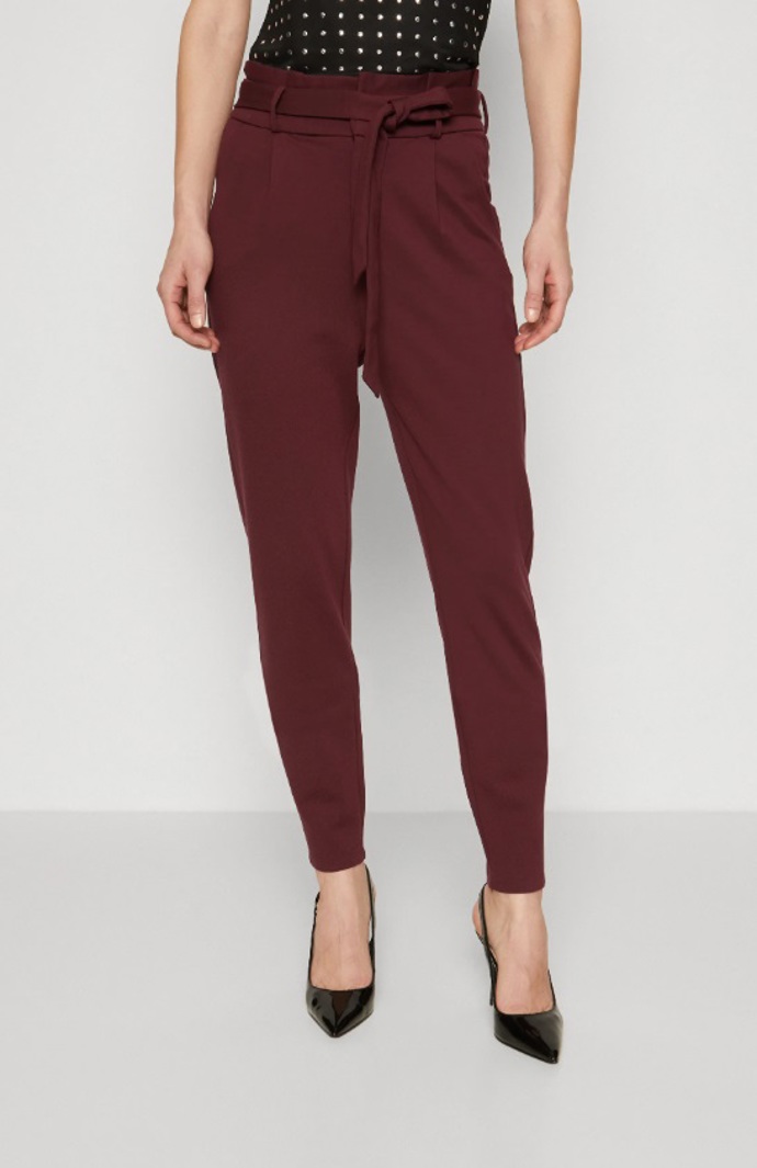 Vínové kalhoty paperbag, Vero Moda Tall, 864 Kč
