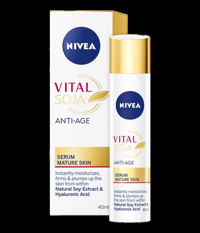 Zpevňující sérum Nivea Vital Soja (40 ml, 256 Kč)
