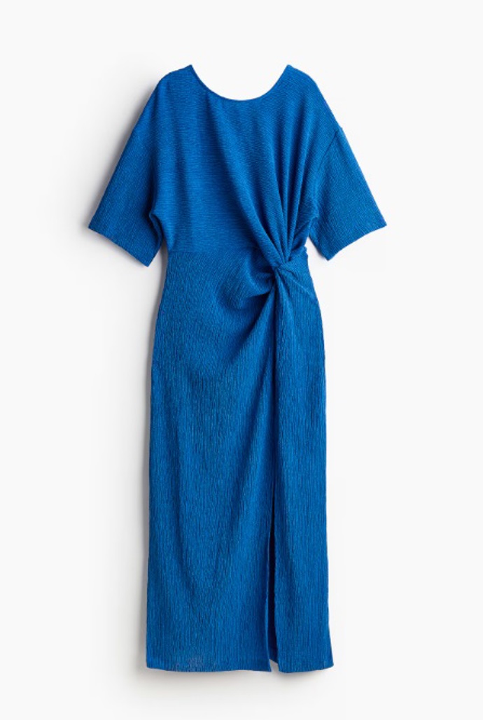 Maxi šaty se stočeným detailem, H&M, 959 Kč
