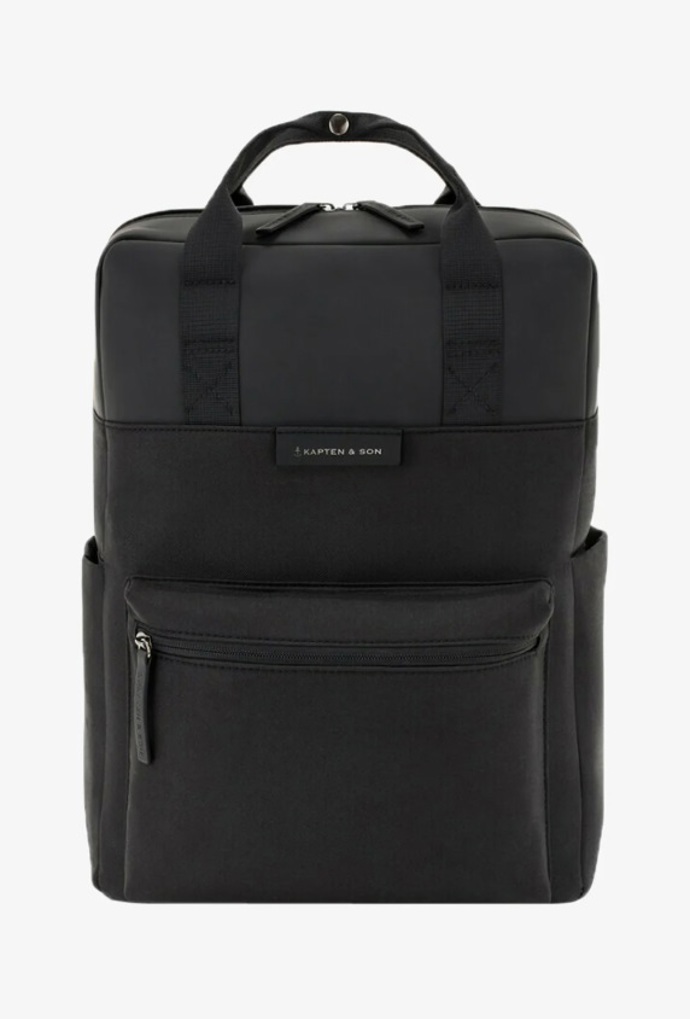 Černý elegantní batoh, Kapten & Son, 2 367 Kč
