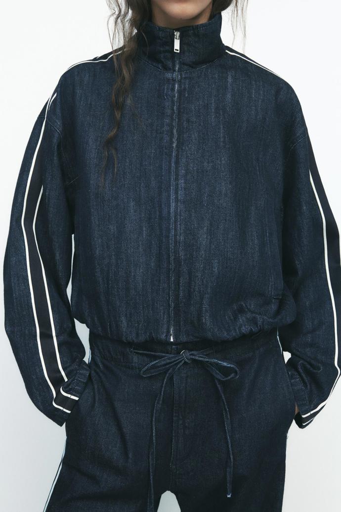 Džínová bunda, Zara, 999 Kč
Džínová bunda, Zara, 999 Kč