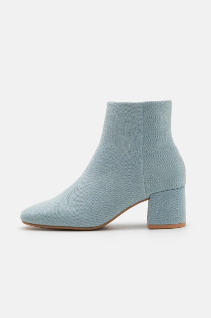 Kotníkové boty z denimu, Anna Field, 1 010 Kč
