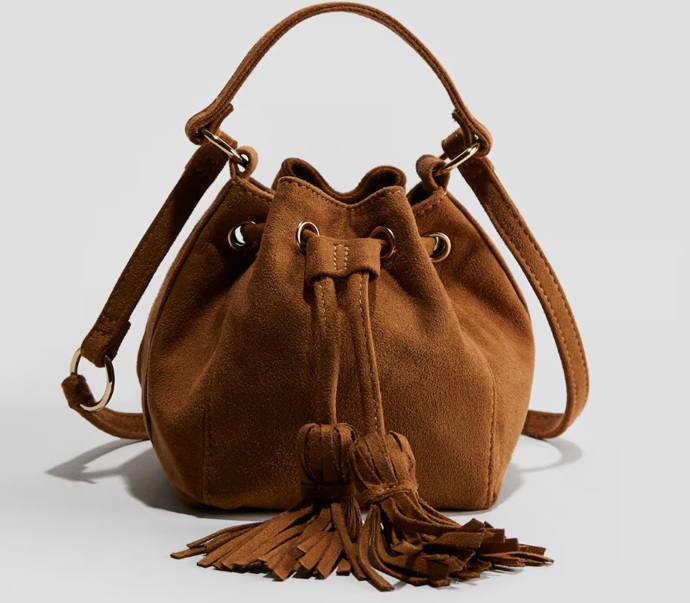Nopková kabelka bucket, H&M, 359 Kč
