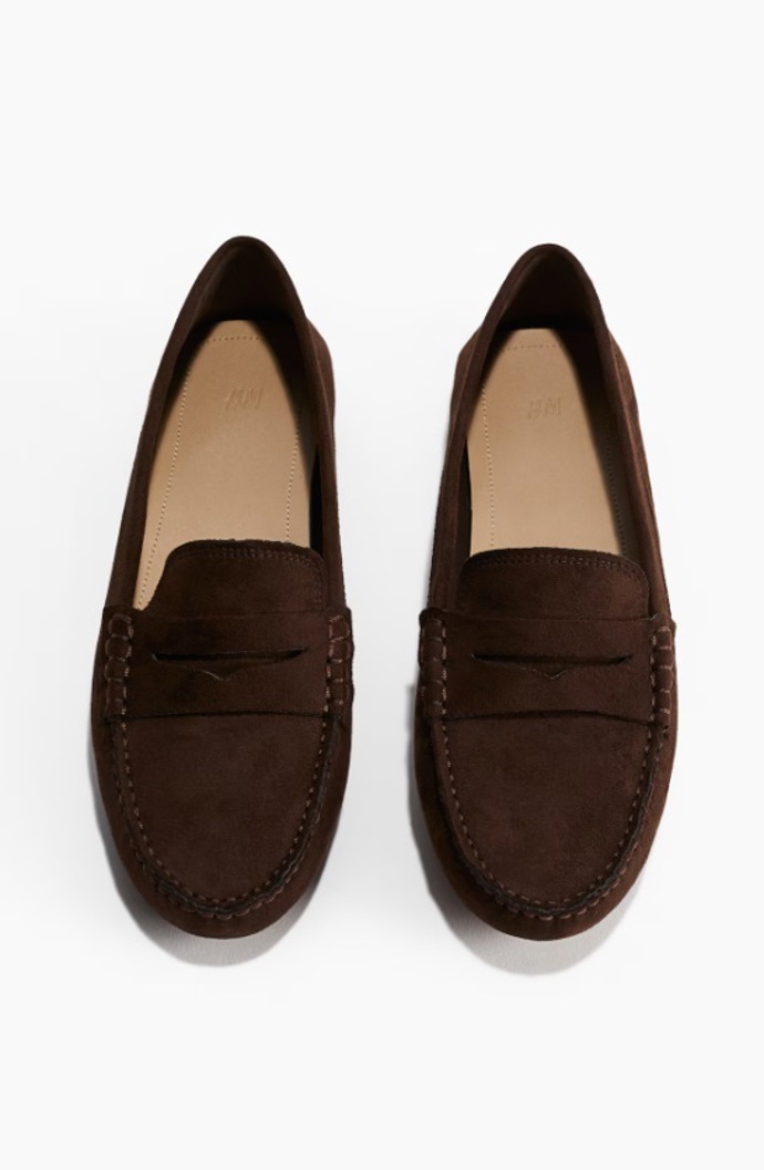 Hnědé nopkové mokasíny, H&M, 669 Kč
