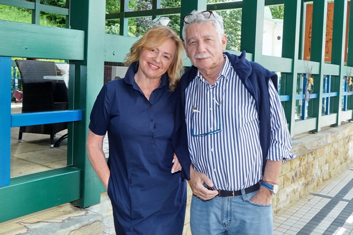 Dědeček Pavel randi s herečkou Jitkou Sedláčkovou
