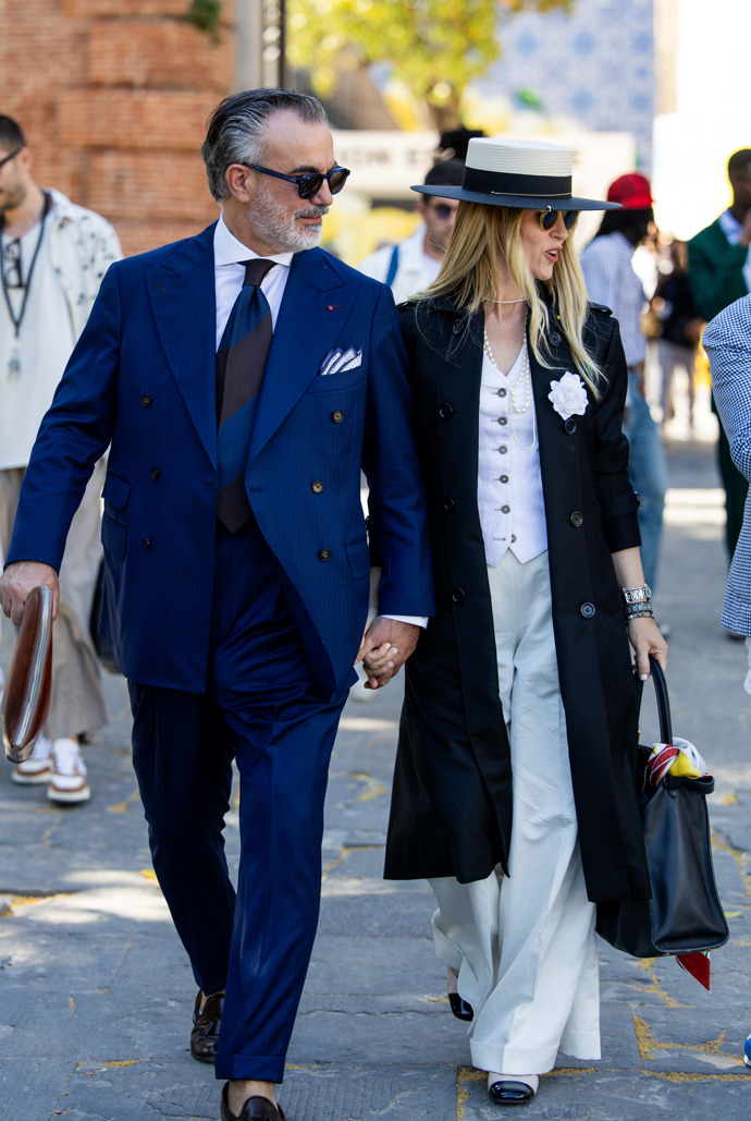 Trendy párové outfity pro rok 2025
