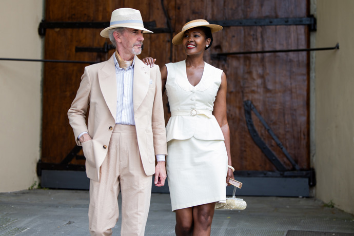 Trendy párové outfity pro rok 2025
