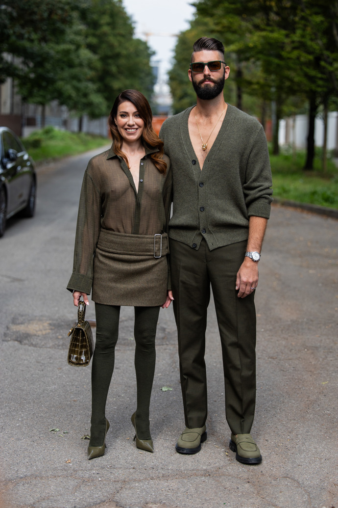 Trendy párové outfity pro rok 2025
