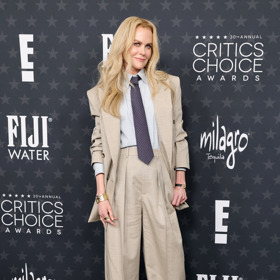 Nicole Kidman v obleku Saint Laurent
