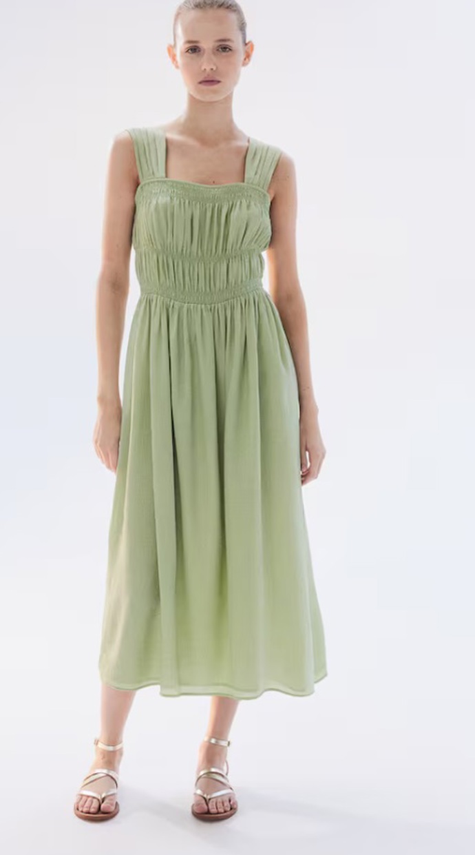 Šaty s žabkováním na živůtku, H&M, 599 Kč
