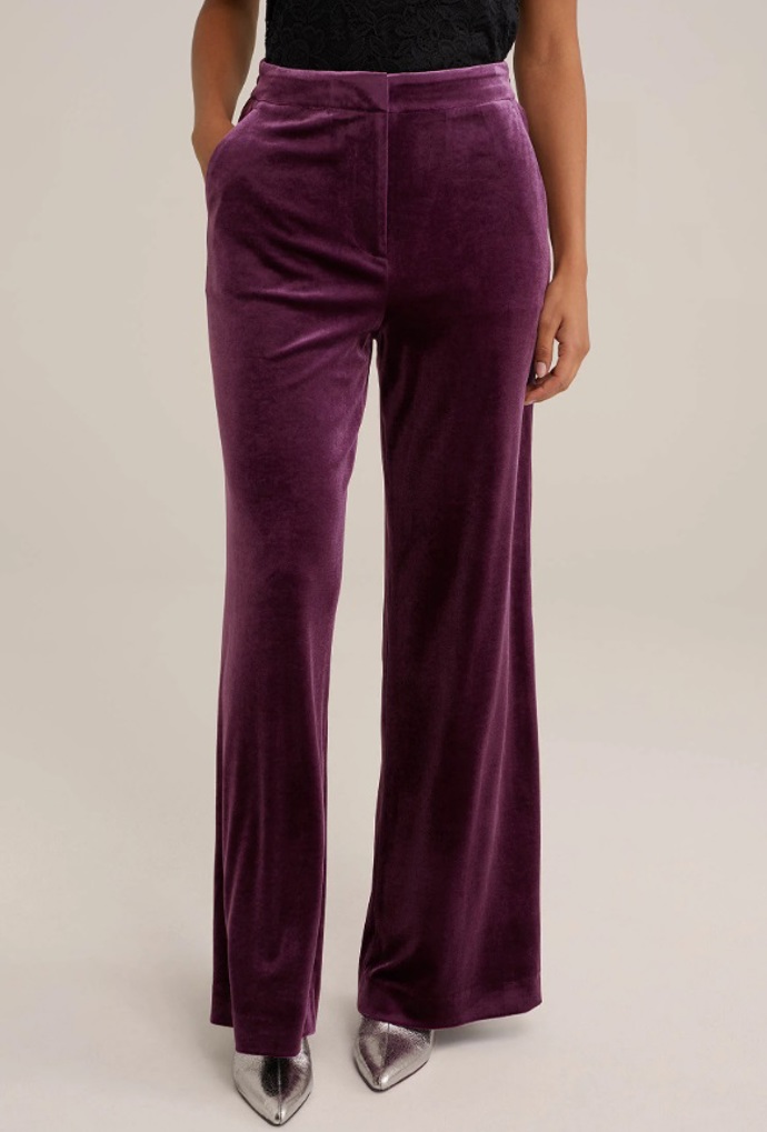 Velurové kalhoty v odstínu violet, WE Fashion, 784 Kč
