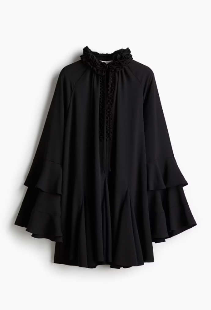 Volánkové šaty, H&M, 1 459 Kč
