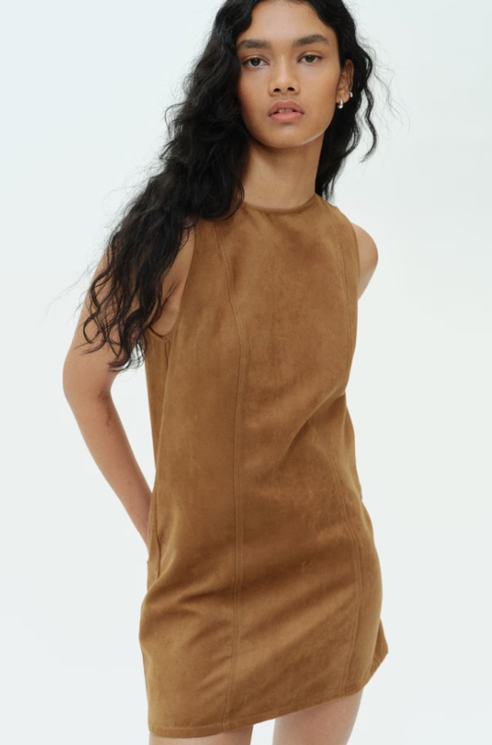 Keprové šaty áčkového střihu, H&M, 719 Kč
