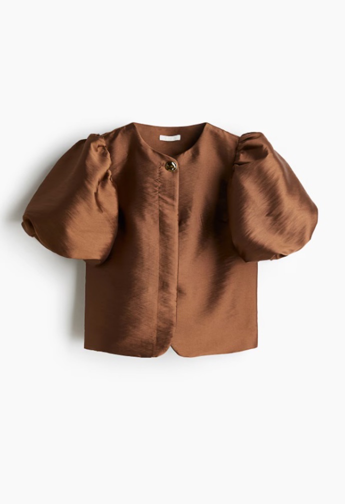 Bronzová halenka s balonovým rukávem, H&M, 1 199 Kč
