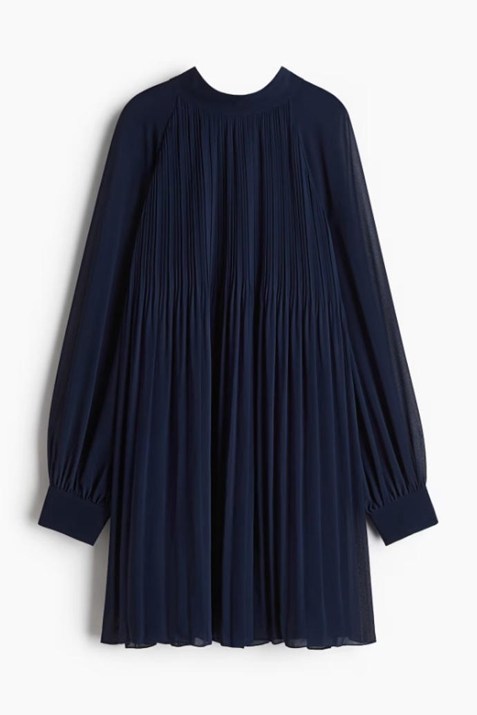 Plisované šifonové šaty, H&M, 959 Kč
