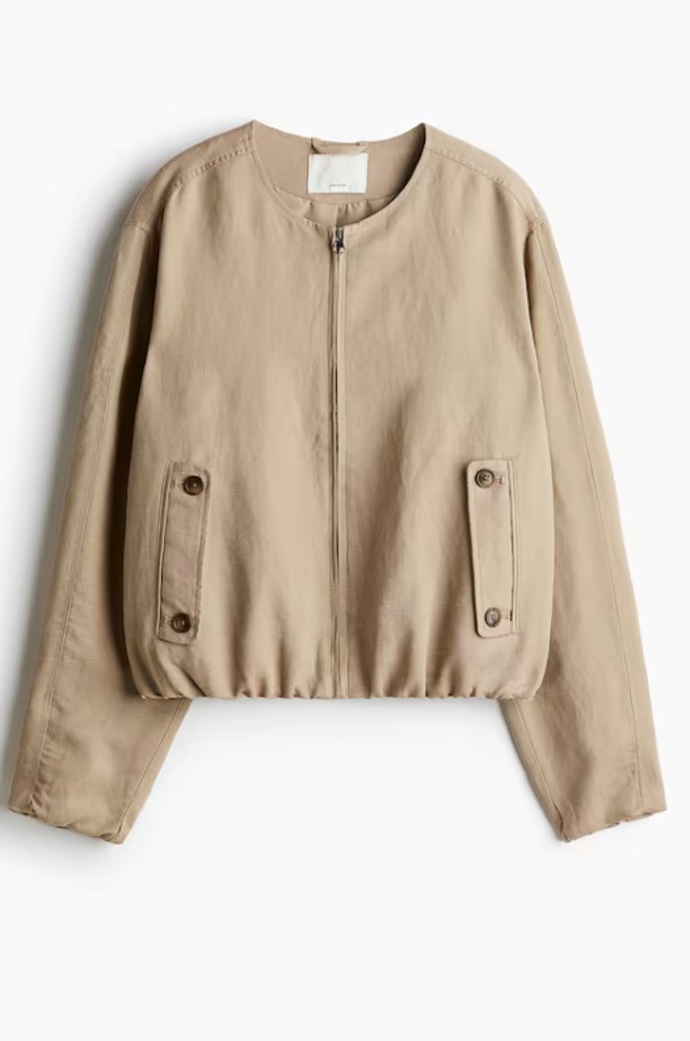 Bomber z lněné směsi, H&M, 1 199 Kč
