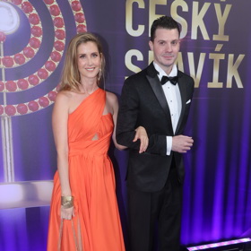 Do pořadu Na kafeečko webu Lifee.cz tentokrát zavítal bývalý účastník reality Show Vyvolení, která se vysílala před dvaceti lety. 
