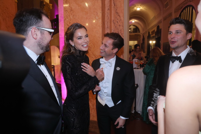 Známé tváře se dobře bavily
Známé tváře se dobře bavily