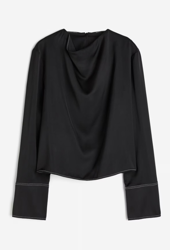 Saténová halenka s vodopádovým límcem, H&M, 599 Kč
