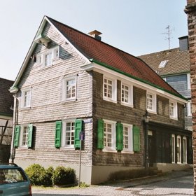 Rodný dům Wilhelma Conrada Röntgena v Remscheidu-Lennepu
 
