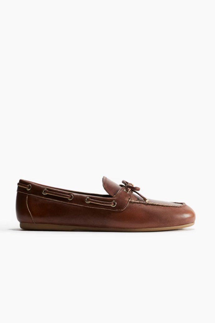 Kožené mokasíny s průvleky, H&M, 1 799 Kč
