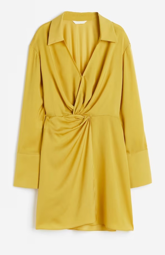 Košilové šaty se stočeným detailem, H&M, 349 Kč
