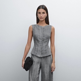 Lněná blůza, Massimo Dutti, 1 999 Kč
