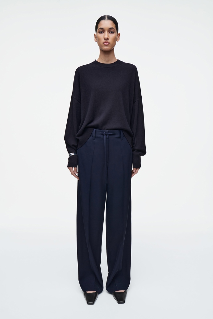 Kalhoty, Cos, 99 eur
Kalhoty, Cos, 99 eur