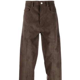 Kalhoty z umělého semiše faux-suede straight-leg trousers, Nanushka, 932 eur (po slevě)
