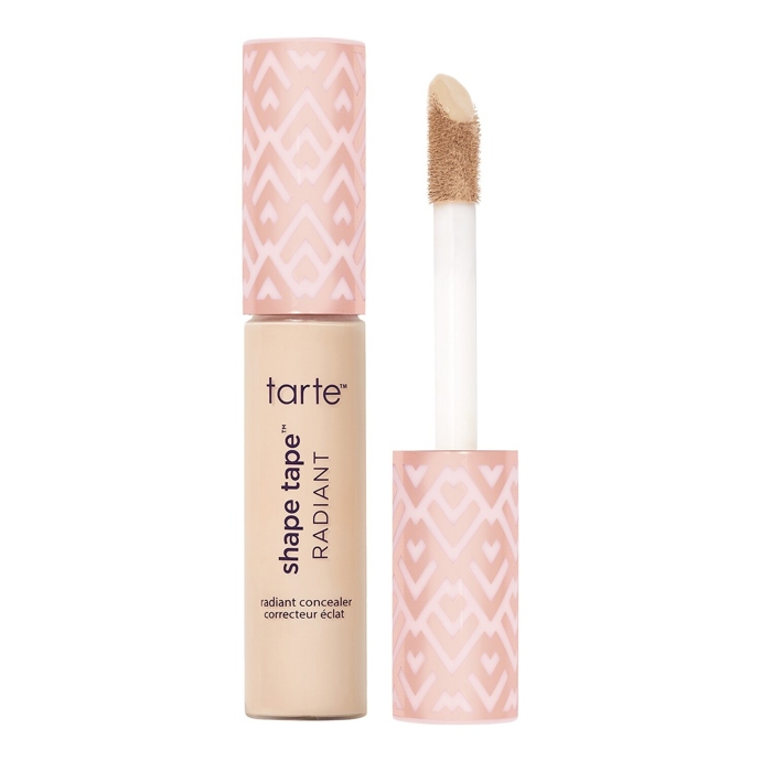 Korektor Shape Tape™ Radiant Concealer, Tarte, 780 Kč
